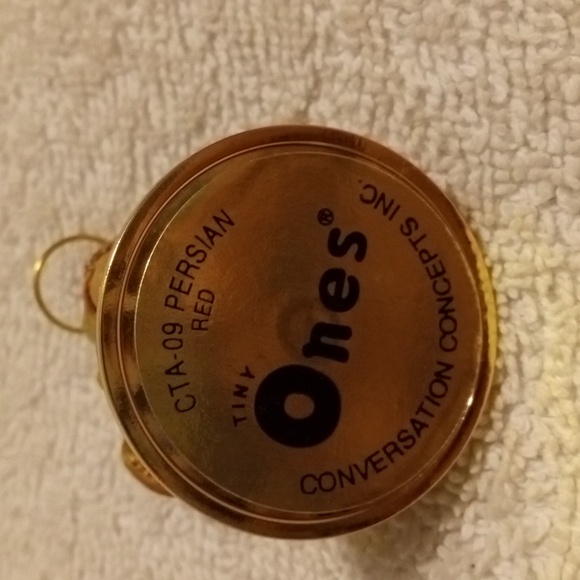 💥 Red Persian Angel Cat Keepsake Ornament - Picture 3 of 3